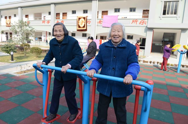 全面取消参保户籍限制，谁都可以在北京交社保，在北京退休吗？