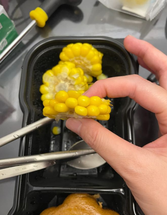 “月薪三万都嫌贵的西贝受众到底是谁”，多少打工人是被逼着一个月连吃四次？