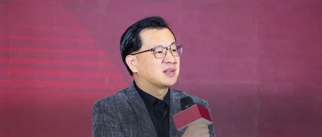 一战3300亿！卫哲：赚钱模式，彻底变了
