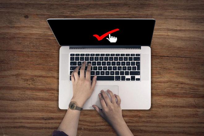 王自如，想用AI写一份「独立宣言」