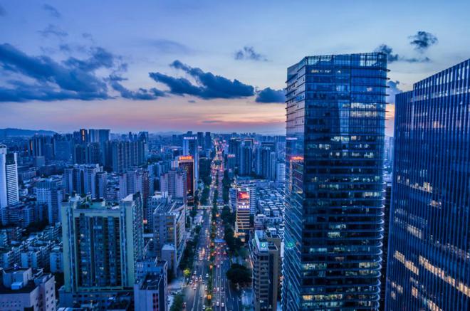 “10万+”豪宅集中入市，5月上海新房价格继续上涨，专家预计6月仍会有不错表现