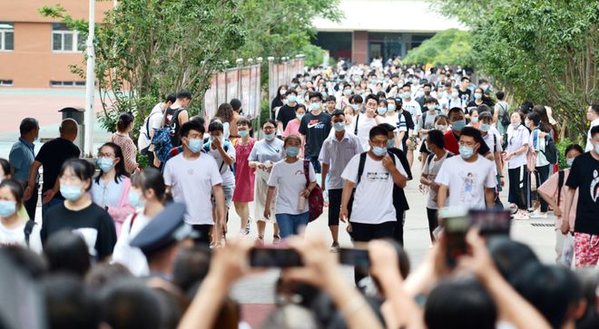 猫鼠游戏：中国作弊与反作弊简史