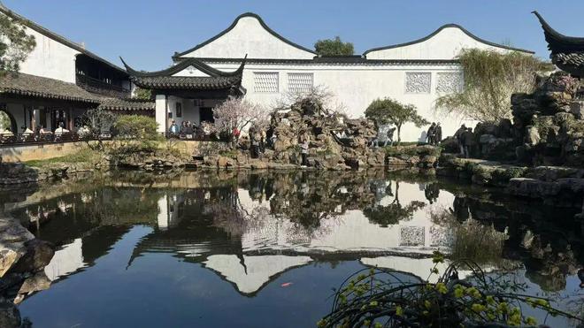 “苏超”爆火出圈：一场足球赛如何撬动江苏文旅“泼天富贵”？