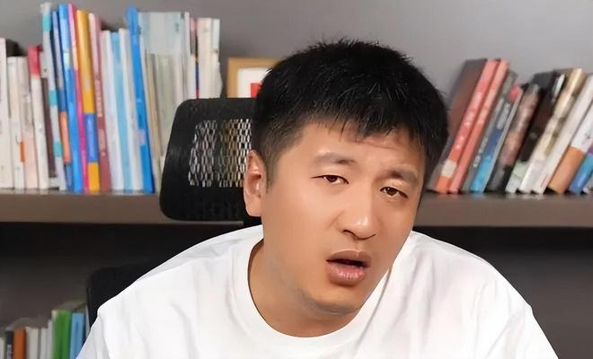 宣布停播后的张雪峰，真的有动谁的蛋糕吗？