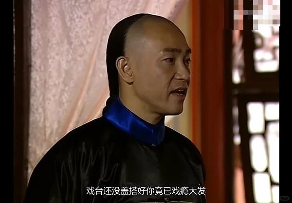 服装抄袭、全闭麦、求观众报销路费，现在只要不是哑巴就能开演唱会捞金了？