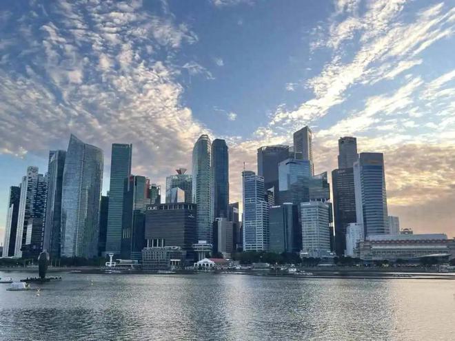 保险业渠道变革深化：上千家分支机构裁撤背后的行业转型逻辑